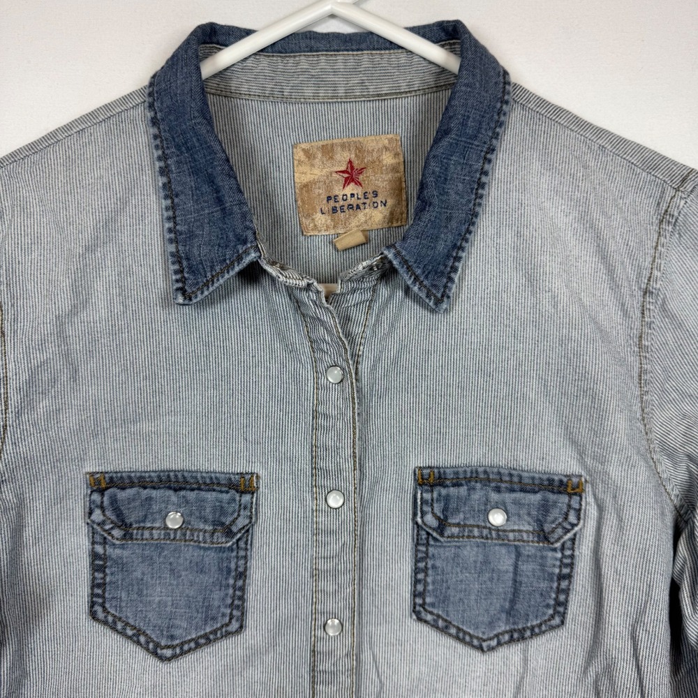 People's Liberation Pearl Snap Denim Shirt Striped Western Pockets‎ Sz Medium